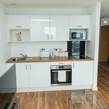 Studio Apartments Free Street Parking Subject To Availability マンチェスター エクステリア 写真